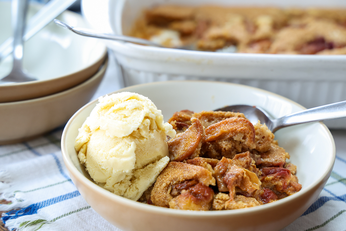 easy peach cobbler